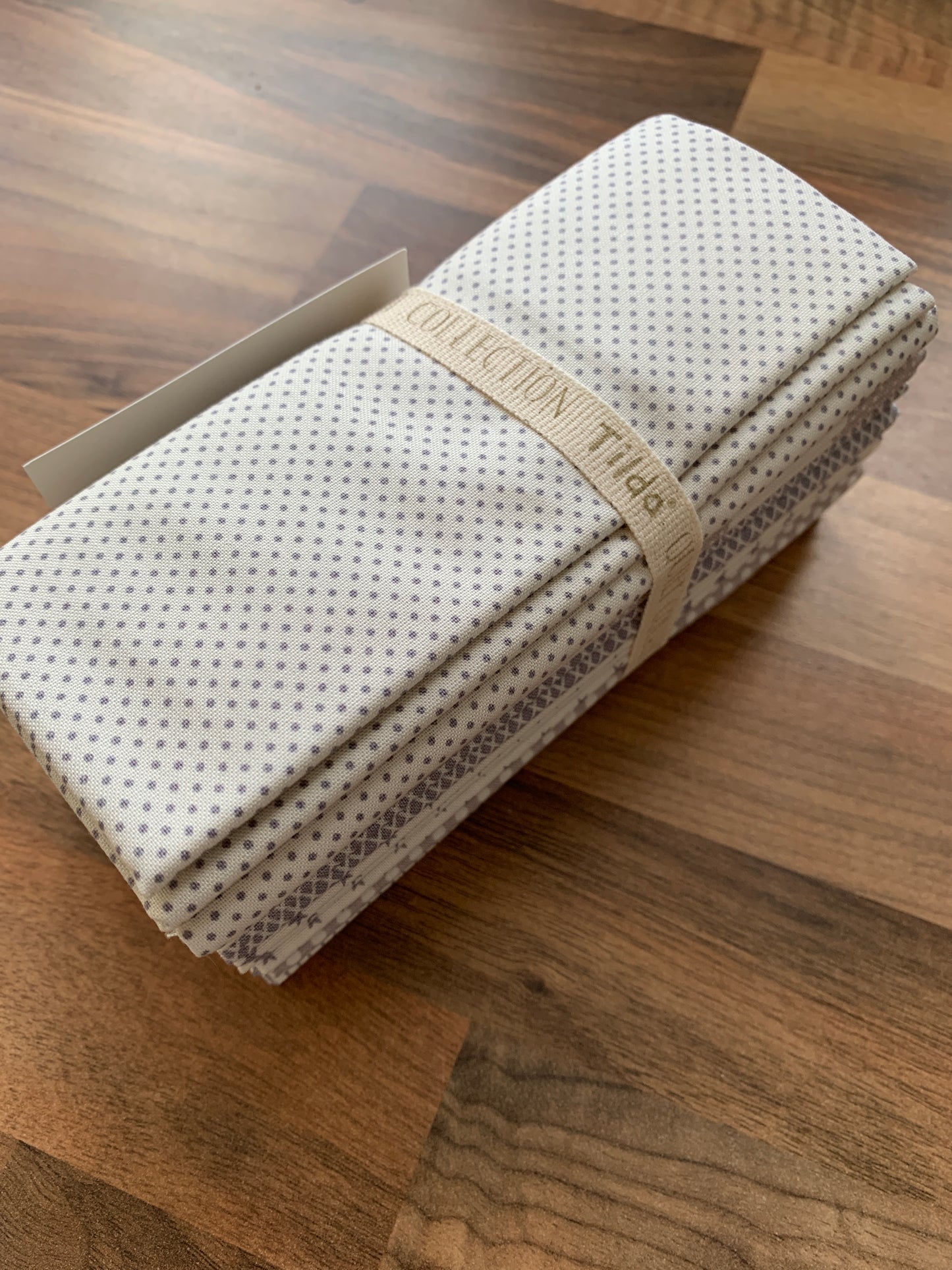 Tilda Classics - Fat Quarter Bundle - Grey