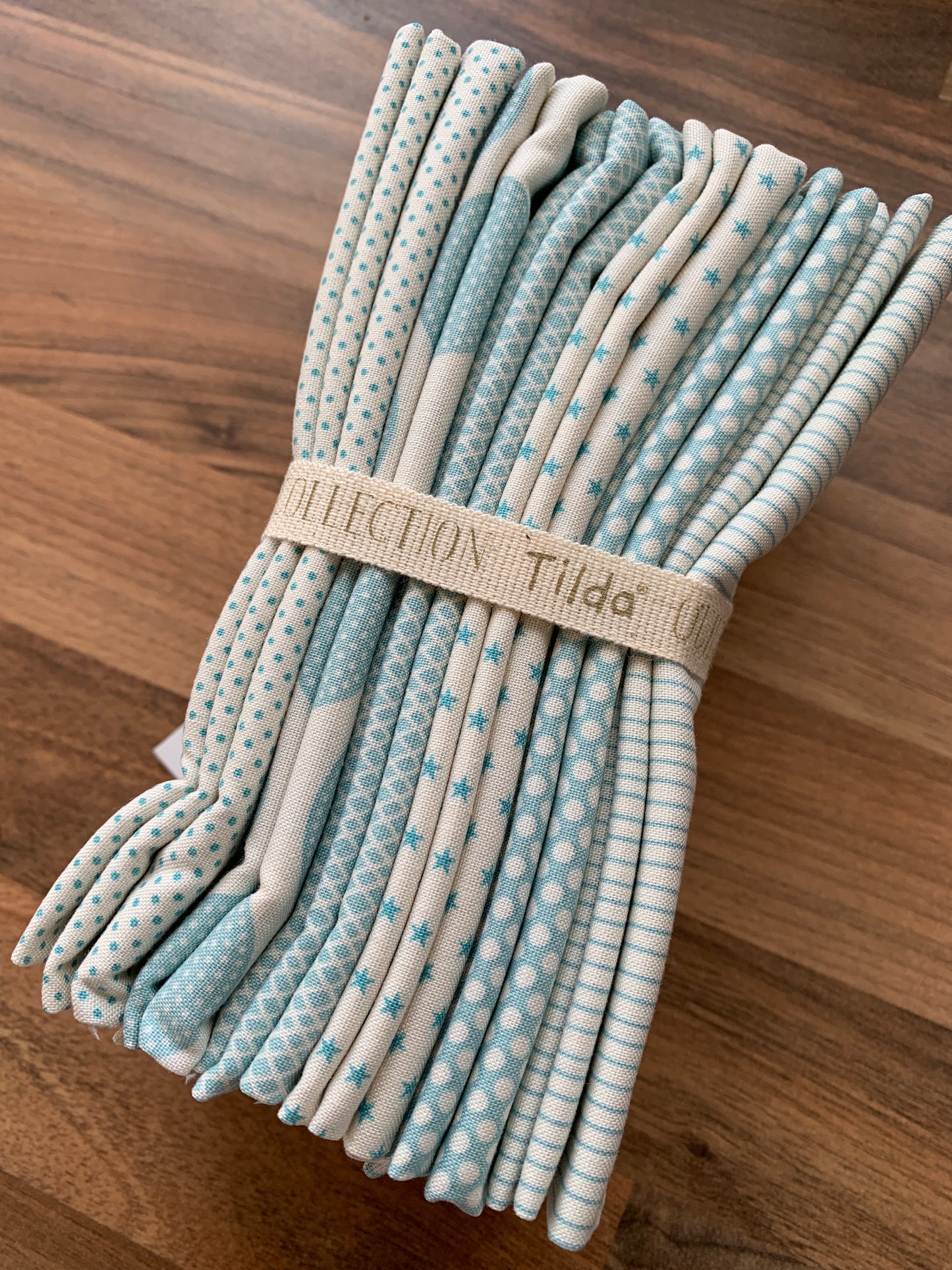 Tilda Classics - Fat Quarter Bundle - Sky Blue