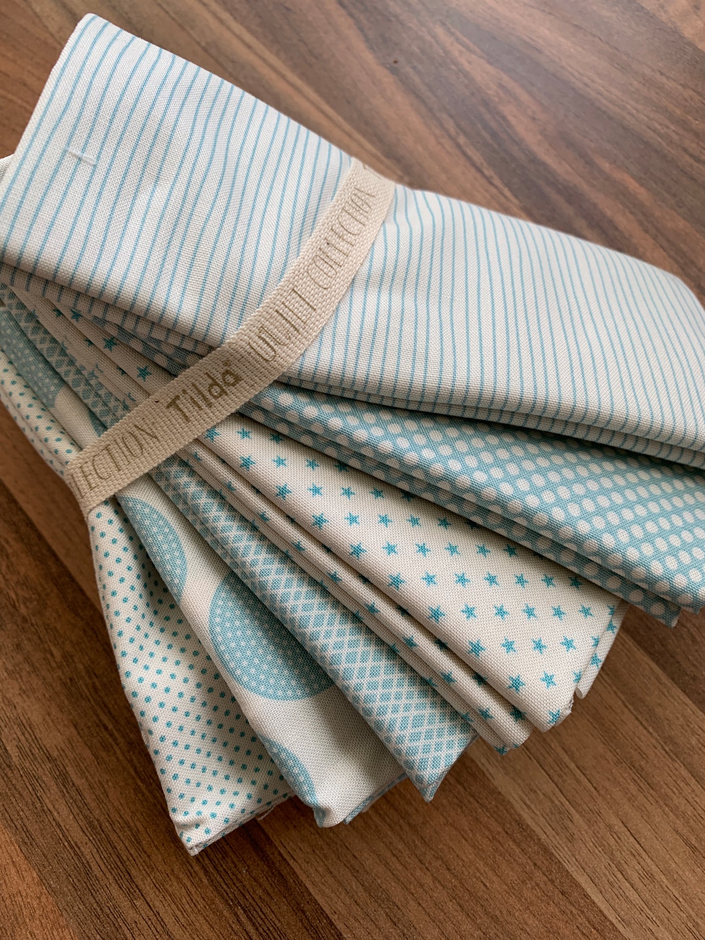 Tilda Classics - Fat Quarter Bundle - Sky Blue